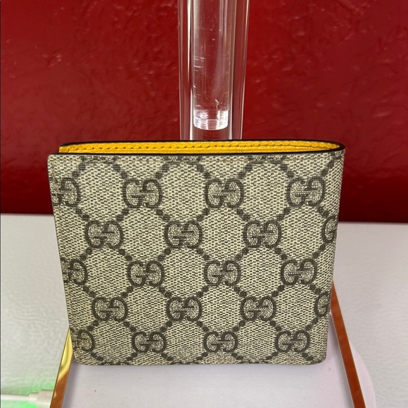 Gucci Beige and Brown Monogram wallet Card Holder with box and dust bag and COA - Picture 3 of 10